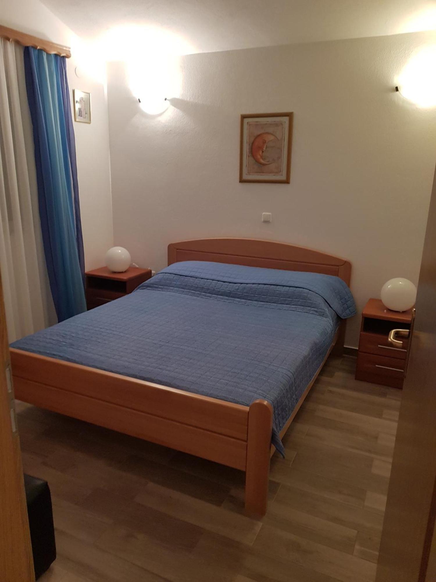 Apartments Mila Маріна Екстер'єр фото